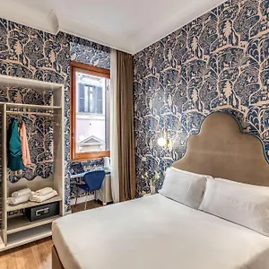 Konukevi Townhouse Condotti 29